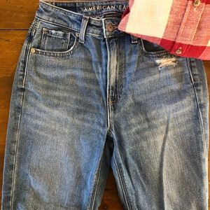 American Eagle Women's Comfort Stretch Mom Jean 00